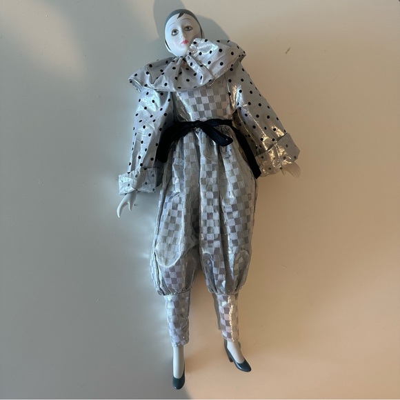 Porcelain Clown Dolls 1980’s Set Of Two - Picture 9 of 15